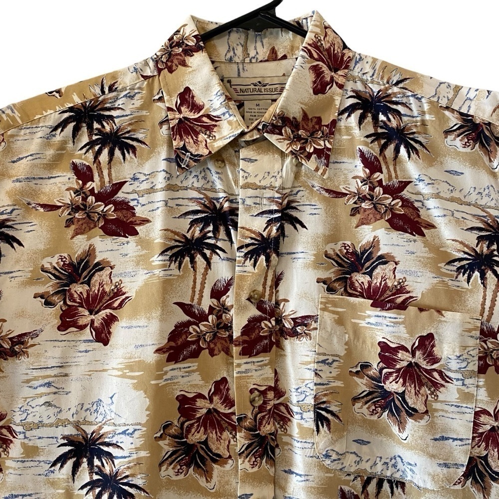 Hawaiian Novelty print Men's size Medium Natural Issue short sleeve button up